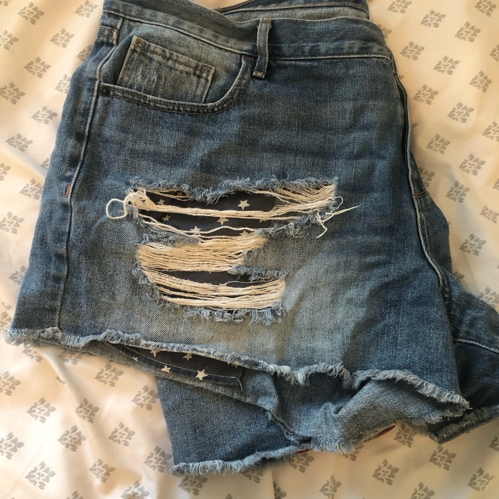 Old Navy Blue Distressed Jean Shorts, Americana style